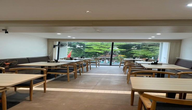 Sang nhượng MBKD Phố Thái Hà 240m2, 330 Triệu, thuê 40 Triệu/tháng 3 tầng x 80m2
